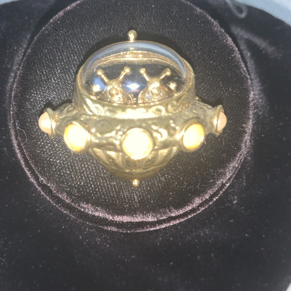 Jelly Belly Spaceship UFO Alien Martian Rare‎ Pin W Faux Pearl Brooch
